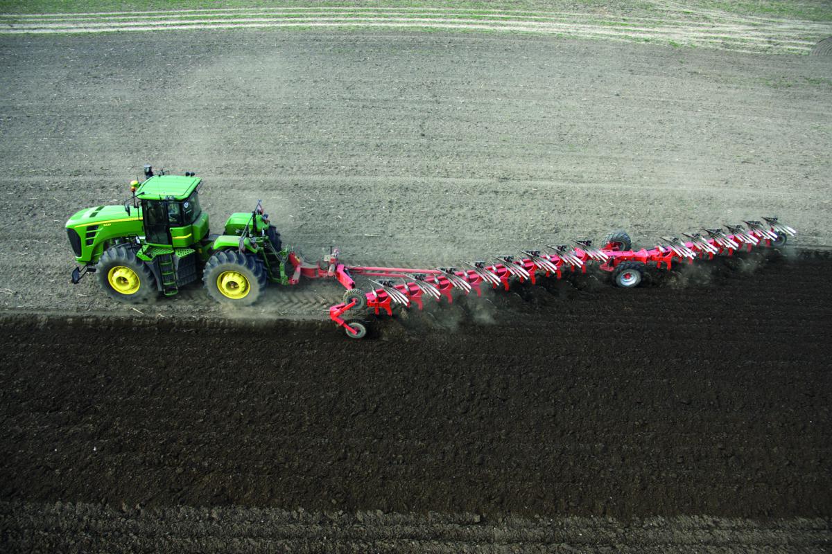 Pług półzawieszany Gregoire Besson