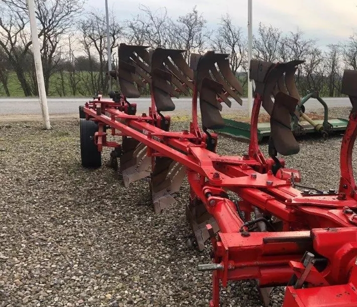 Pług obracalny Vario